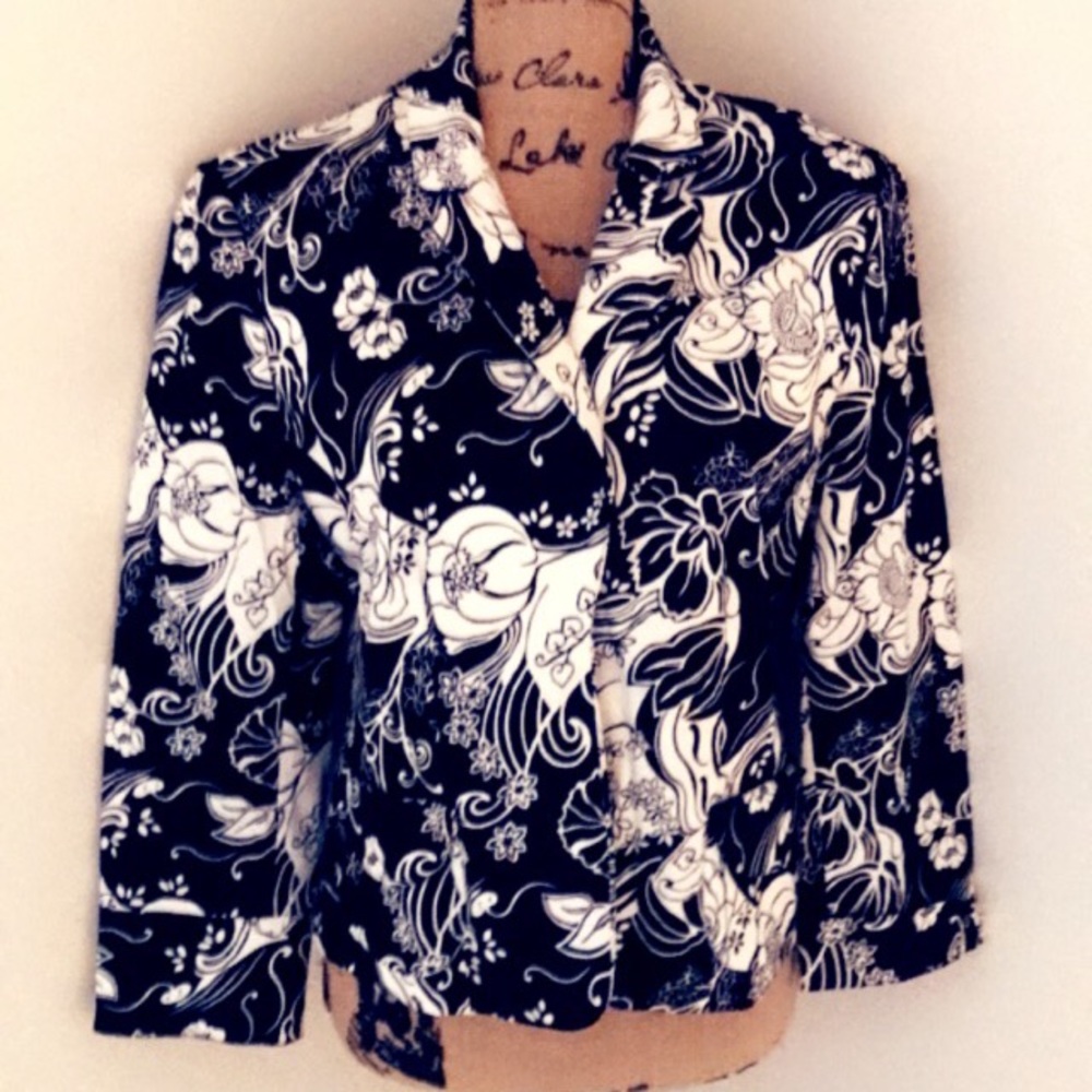 Worthington blazer floral black and white